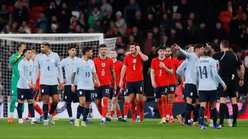 مباراة إنجلترا وأوروغواي 