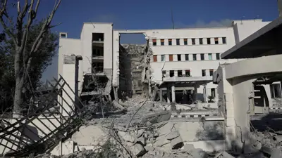 آثار هجمات إسرائيلية على دمشق