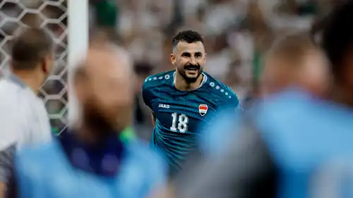 أيمن حسين نجم منتخب العراق
