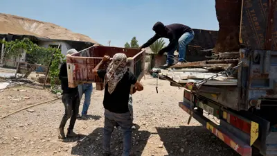 عائلة فلسطينية تفكك بيتها