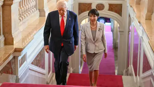 ساناي تاكايتشي خلال استقبالها الرئيس ترامب