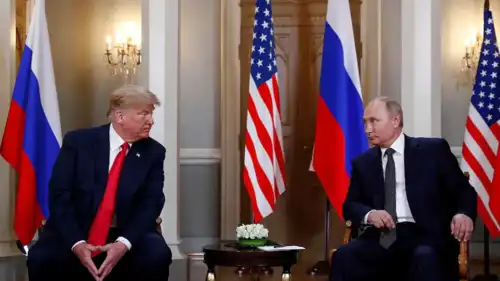 بوتين وترامب خلال لقاء سابق