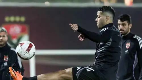 إمام عاشور نجم الأهلي المصري