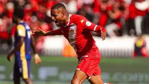 من فوز الوداد على عزام يونايتد 