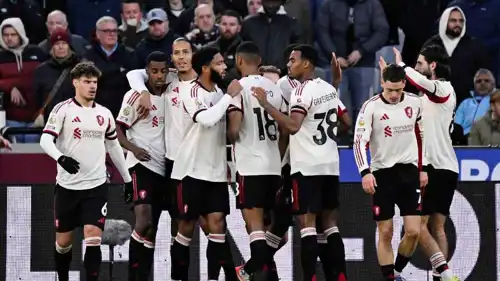 لاعبو ليفربول الإنجليزي