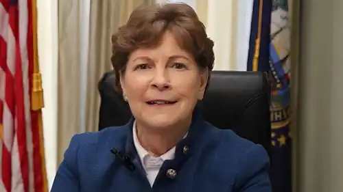 النائبة جين شاهين