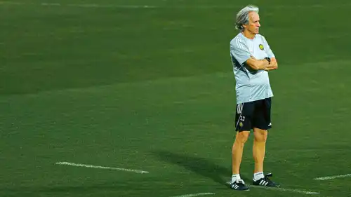 جورجي جيسوس في تدريبات النصر السعودي