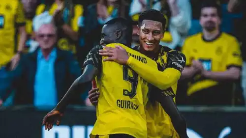 بروسيا دورتموند حقق فوزه الأول في البوندسليغا