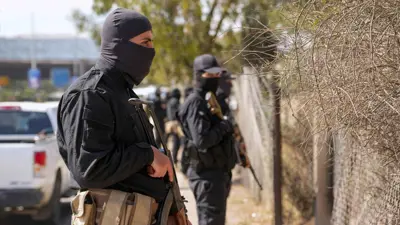 عناصر من الشرطة السورية