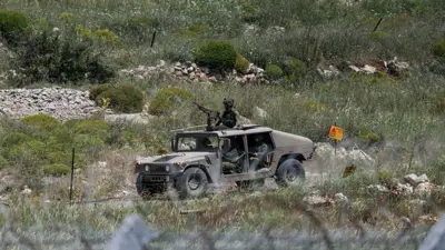 مركبة عسكرية إسرائيلية بالقرب من الحدود السورية