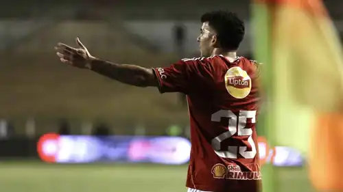 زيزو خلال مباراة الأهلي والمقاولون العرب