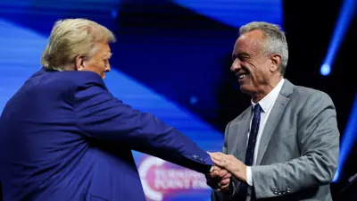 روبرت كينيدي جونيور مع ترامب