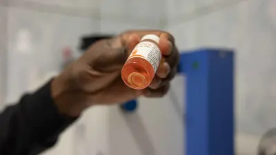 قطرة للعين (تعبيرية)