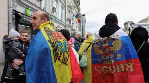 مولدوفيون في روسيا يصوتون بالانتخابات بسفارة بلادهم بموسكو