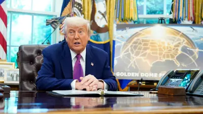 دونالد ترامب في المكتب البيضاوي