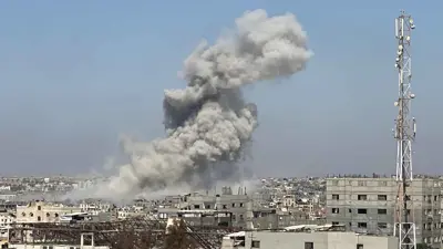 من غارة إسرائيلية سابقة على خان يونس