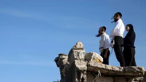 متدينون إسرائيليون على الحدود مع لبنان