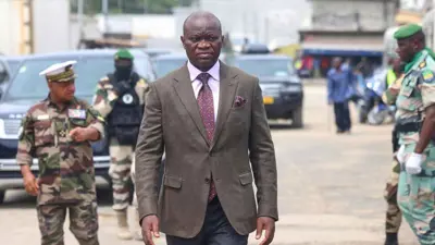 رئيس الغابون بريس كلوتير أوليغي نغيما