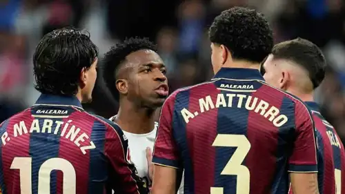 فينيسيوس جونيور في مباراة ريال مدريد وليفانتي