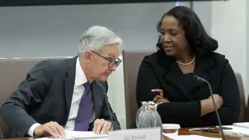 ليزا كوك وجيروم باول