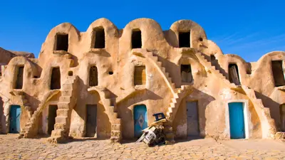 من إحدى المدن البربرية في تونس