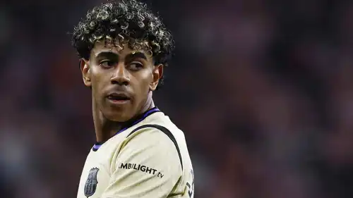 لامين يامال نجم برشلونة