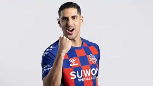 بابلو صباغ لاعب سوون الكوري الجنوبي