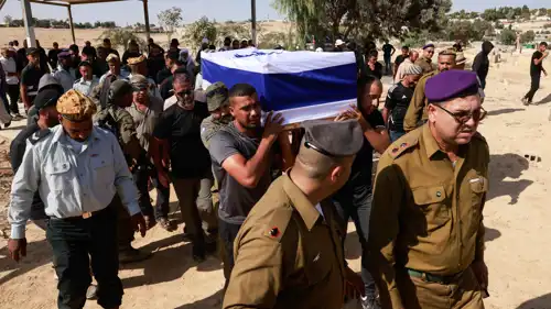 خلال تشييع أحد القتلى الإسرائيليين الذي سقطوا خلال المعارك في غزة