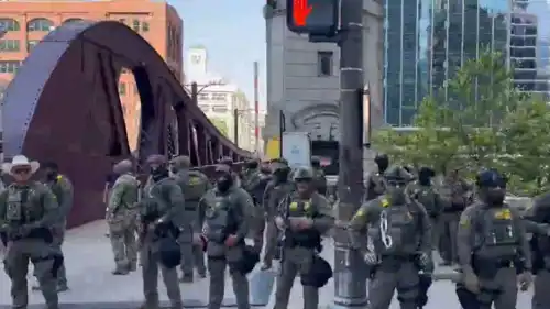 الشرطة الفيدرالية تنتشر في شيكاغو