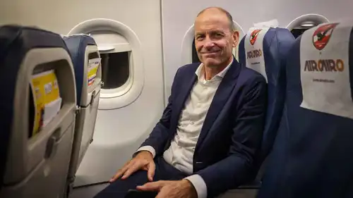 ياس توروب مدرب الأهلي المصري