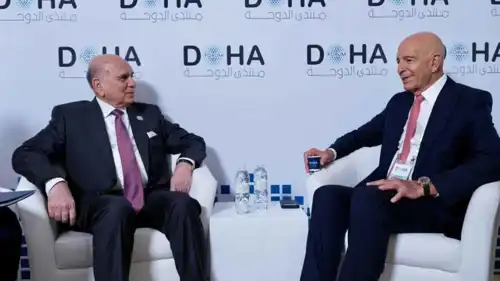 المبعوث الأمريكي توماس باراك ووزير الخارجية العراقي فؤاد حسين