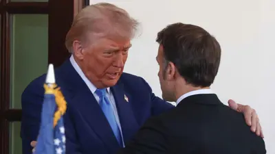 خلال استقبال ترامب للرئيس الفرنسي