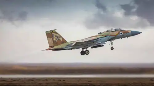 مقاتلة إسرائيلية خلال شن ضربات على إيران