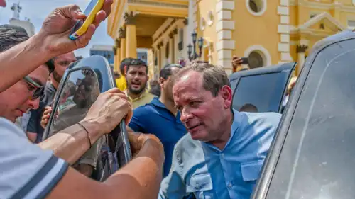 المعارض خوان بابلو غوانيبا الذي خرج من السجن أخيراً