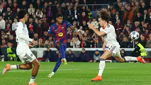 مباراة برشلونة وفرانكفورت في دوري أبطال أوروبا