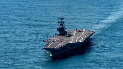 حاملة الطائرات الضاربة "دبليو بوش"