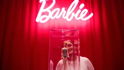 معرض باربي في لندن