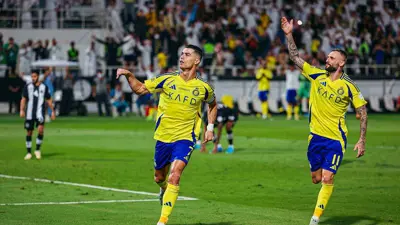 كريستيانو رونالدو يحتفل بهدفه في مباراة النصر والشباب