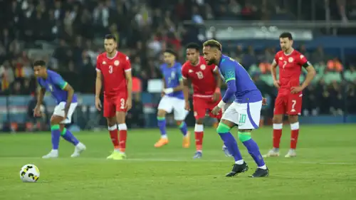 آخر مباراة بين البرازيل وتونس انتهت بفوز السامبا 5 ـ1