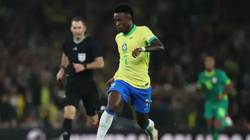 فينيسيوس جونيور مع منتخب البرازيل