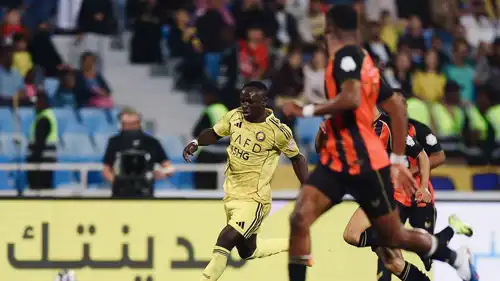 ساديو ماني يقود النصر لفوز صعب على الرياض