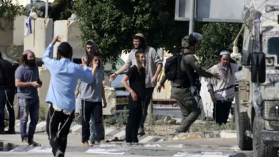 من عنف المستوطنين في الضفة الغربية