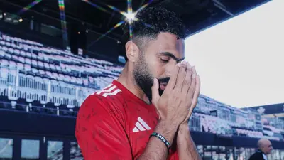 حسين الشحات نجم الأهلي المصري