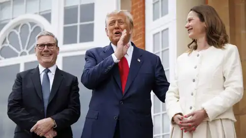 ترامب وستارمر وزوجته فيكتوريا