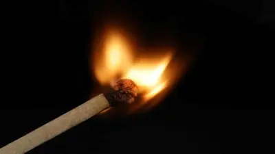 إشعال النار (تعبيرية)