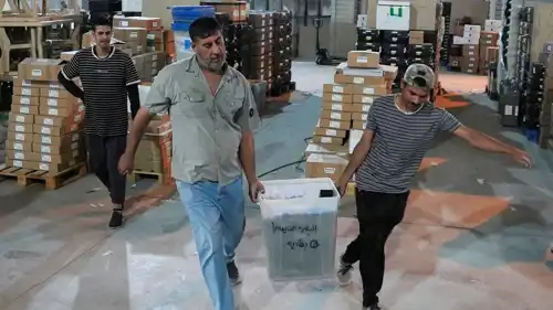 عمال المفوضية العليا المستقلة للانتخابات في العراق 