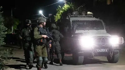 قوات إسرائيلية تنفذ مداهمات ليلية في الضفة الغربية 