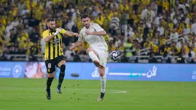 بنزيما في مباراة الاتحاد والنصر