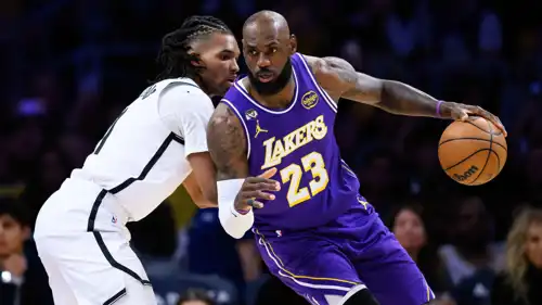 ليبرون جيمس 