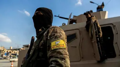 عناصر من قوات سوريا الديمقراطية